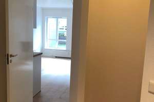 Freundliche 2-Zimmer-EG-Wohnung mit Terrasse, Einbauküche und Einstellplatz in Hannover – Königsberger Ring 34, 30559 Anderten, Hannover – Vorschaubild 4