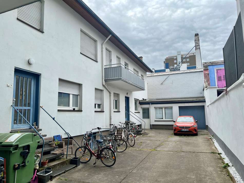 Seitenbau Hof