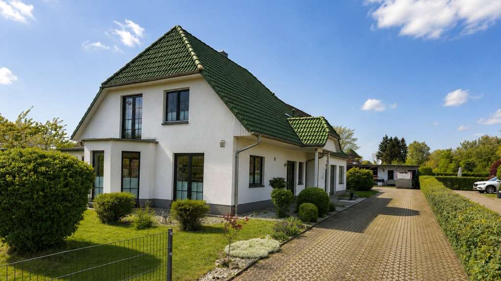 Immobilie in Lüssow - Unweit Güstrow mit Einliegerwhg. & Sauna - Bild 1