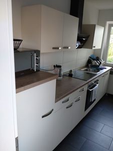 Helle 2-Zi.-Wohnung direkt am Tiergarten, Hannover-Anderten / mit PKW-Einstellplatz