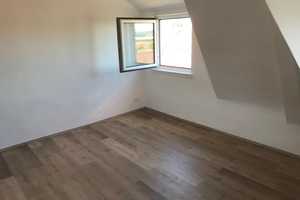 Schöne 3-Zimmer-Dachgeschosswohnung mit EBK in Stgt-Ost – Strombergstrasse 22, 70188 Stuttgart – Vorschaubild 4