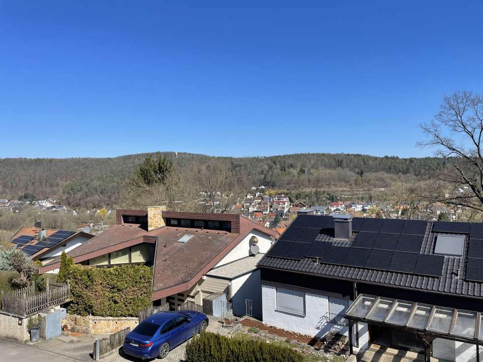 Panoramablick über das Aichtal