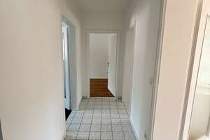 Helle 3-Zimmer-Wohnung mit Südbalkon – Nabburger Straße 17, 81737 Altperlach, München – Vorschaubild 2
