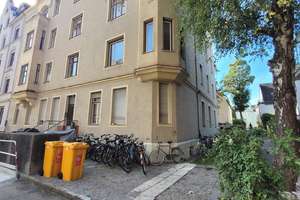 Charmantes Mehrfamilienhaus mit 10 WE Top-Lage im Antonsviertel in Augsburg - renovierungsbedürftig – Die vollständige Adresse der Immobilie erhältst du vom Anbieter., 86159 Antonsviertel, Augsburg – Vorschaubild 1