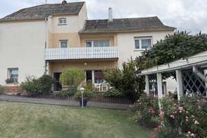 VIEL PLATZ. VIELE MÖGLICHKEITEN. EIN HAUS MIT HERZ *** www.WohnTraumVermittlung.com – Die vollständige Adresse der Immobilie erhältst du vom Anbieter., 65618 Selters (Taunus) – Vorschaubild 1
