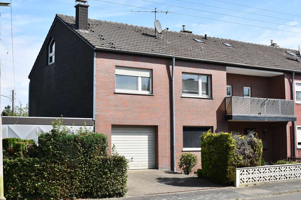 Immobilie in Erkelenz - Doppelhaushälfte mit Anbau - Bild 0