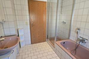 Attraktives, sehr gepflegtes Reihenendhaus, Ausgebautes DG, Garage und Stellplatz. Keine Erbpacht ! – Die vollständige Adresse der Immobilie erhältst du vom Anbieter., 68219 Rheinau, Mannheim – Vorschaubild 14