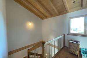 Handwerkskunst vom feinsten, Edles Holzhaus, 191 m² Wfl, 1980 m² Grundstück, kurzfristig frei! – Die vollständige Adresse der Immobilie erhältst du vom Anbieter., 86860 Jengen – Vorschaubild 7