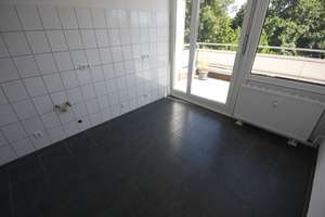 Lichtdurchflutete 1-Zi. Wohnung mit Sonnenbalkon, TG Stellplatz und Aufzug – Hermannstr. 4, 42277 Oberbarmen, Wuppertal – Vorschaubild 5