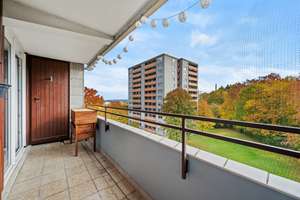 Attraktive 2-Zimmer-Wohnung mit Loggia, Außenstellplatz und Aussicht – Die vollständige Adresse der Immobilie erhältst du vom Anbieter., 72760 Reutlingen-Mitte, Reutlingen – Vorschaubild 4