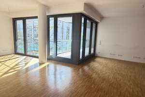 Exklusive 2-Zimmer-Wohnung mit 100 m² & Südausrichtung im Herzen von Berlin-Mitte