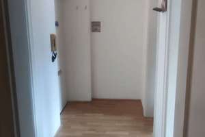 Au: Charmante 2-Zimmer-Wohnung mit 2 Balkonen (5. OG, kein Lift) – Die vollständige Adresse der Immobilie erhältst du vom Anbieter., 81669 Untere Au, München – Vorschaubild 8