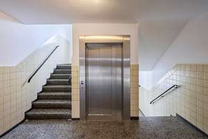 Lichtdurchflutete Eigentumswohnung mit großem Sonnenbalkon und gemütlicher Loggia zentral in Nippes – Die vollständige Adresse der Immobilie erhältst du vom Anbieter., 50733 Nippes (Ortsteil), Köln – Vorschaubild 12