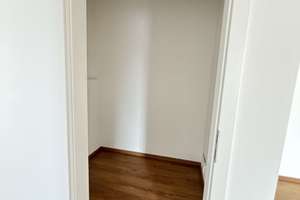 Neuwertig zum kleinen Preis- sofort beziehbar-großzügige 3 Zi. - DG - Wohnung in IN-Süd/Kothau – Die vollständige Adresse der Immobilie erhältst du vom Anbieter., 85053 Südost, Ingolstadt – Vorschaubild 9
