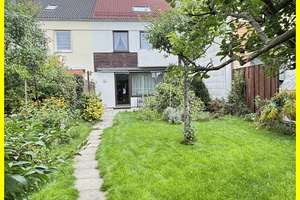 Familienfreundliches Reihenmittel haus mit schönem Grundstück und Garage – Die vollständige Adresse der Immobilie erhältst du vom Anbieter., 90455 Kornburg, Worzeldorf, Nürnberg – Vorschaubild 2