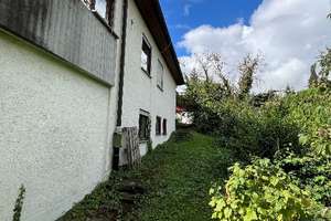 Seltene Gelegenheit Reutlingen, Achalm – Einfamilienhaus mit Einliegerwohnung auf über 1.500 m² – Die vollständige Adresse der Immobilie erhältst du vom Anbieter., 72766 Reutlingen-Mitte, Reutlingen – Vorschaubild 11