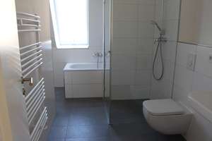 lichtdurchflutete DG-Wohnung provisionsfrei zum Verkauf – Petersburger Straße 39, 10249 Friedrichshain, Berlin – Vorschaubild 6
