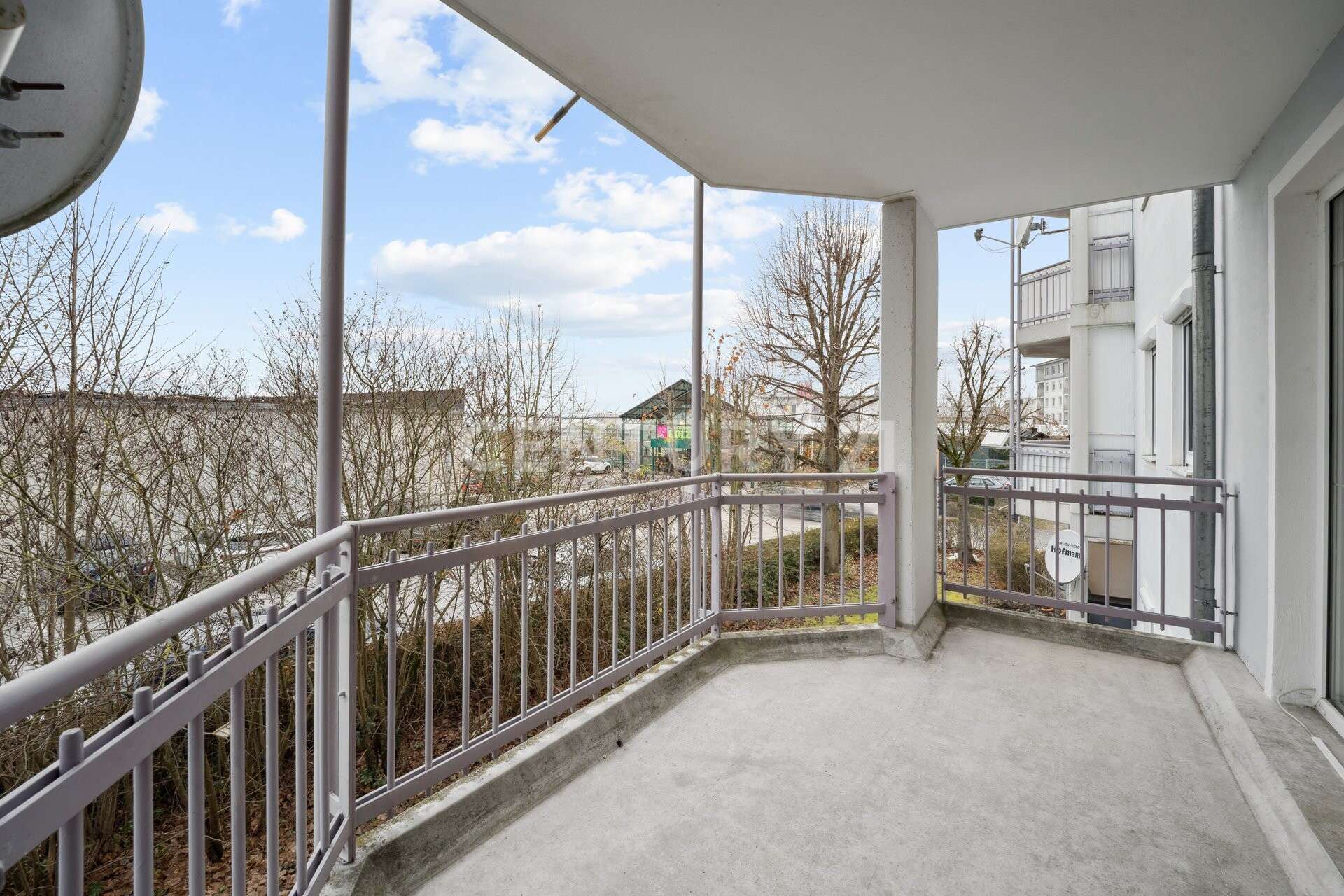 Immobilie in Bogen - Lichtdurchflutete 2-Zimmer-Wohnung mit großzügigem Balkon in zentraler Lage - Bild 3