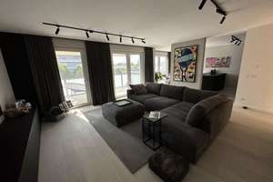 Stilvoll möblierte 3-Zimmer-Wohnung mit Balkon, Einbaumöbeln & Tiefgarage – zentral, ruhig & hell
