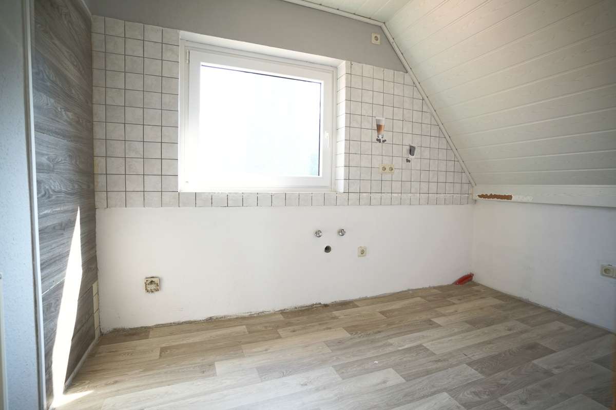 Immobilie in Schiffdorf - Volksbank Immobilien:
Einfamilienhaus mit Einliegerwohnung auf herrlichem Grundstück - Bild 7