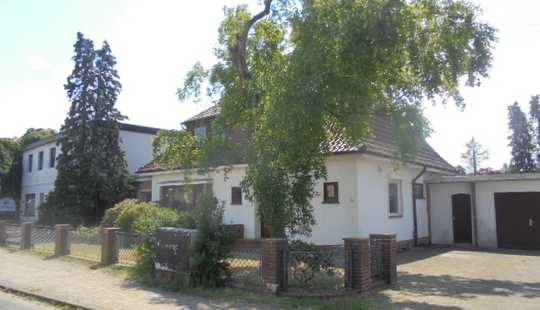 Bild von Das besondere 1-2 Familienhaus zum Wohnen/Arbeiten mit Dachterrasse, Terrasse, Garten, Anbau, Garage