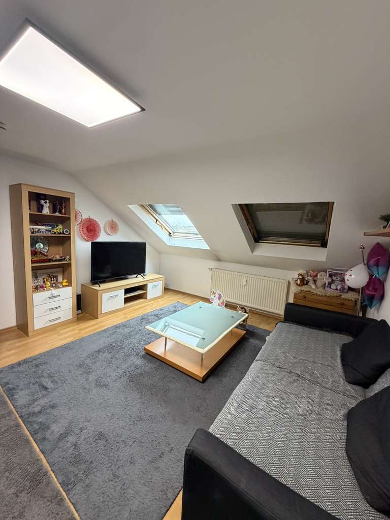 Immobilie in Filderstadt - GEMÜTLICHE 2-Zimmer-DG-Wohnung mit Stellplatz in Filderstadt-Bernhausen - 143-26 - Bild 0