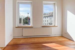 Lichtdurchflutete 4,5-Zimmer-Wohnung | Hochwertig kernsaniert | Echtholzböden | Massivholzküche |... – Die vollständige Adresse der Immobilie erhältst du vom Anbieter., 24837 Schleswig – Vorschaubild 7