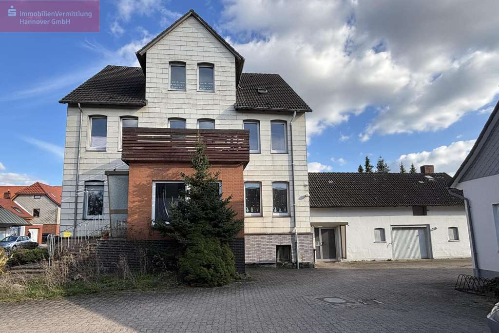 Immobilie in Wennigsen (Deister) - Attraktives Wohn- und Geschäftshaus mit Rendite und Entwicklungspotenzial - Bild 0