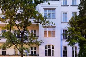 Investment mit Stil: Großzügige 2-Zimmer-Altbauwohnung in der City West / Ku’damm! – vermietet