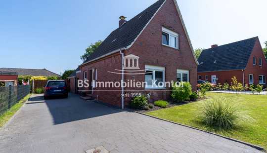 Bild von Saniertes Einfamilienhaus mit Anbau, Gartenanlage und Terrasse!
