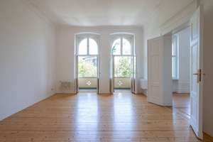 5-Zimmer-Altbauwohnung mit Kachelöfen & Stuck – 144 m² in Top-Lage – Die vollständige Adresse der Immobilie erhältst du vom Anbieter., 10969 Kreuzberg, Berlin – Vorschaubild 2