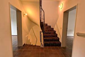 Großes, modernisierungsbedürftiges Einfamilienhaus mit 5 Schlafzimmern und drei Bädern in Richterich – Die vollständige Adresse der Immobilie erhältst du vom Anbieter., 52072 Richterich, Aachen – Vorschaubild 8