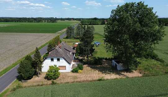 Bild von Ruhig gelegene Doppelhaushälfte inmitten von Wiesen und Feldern in Alleinlage