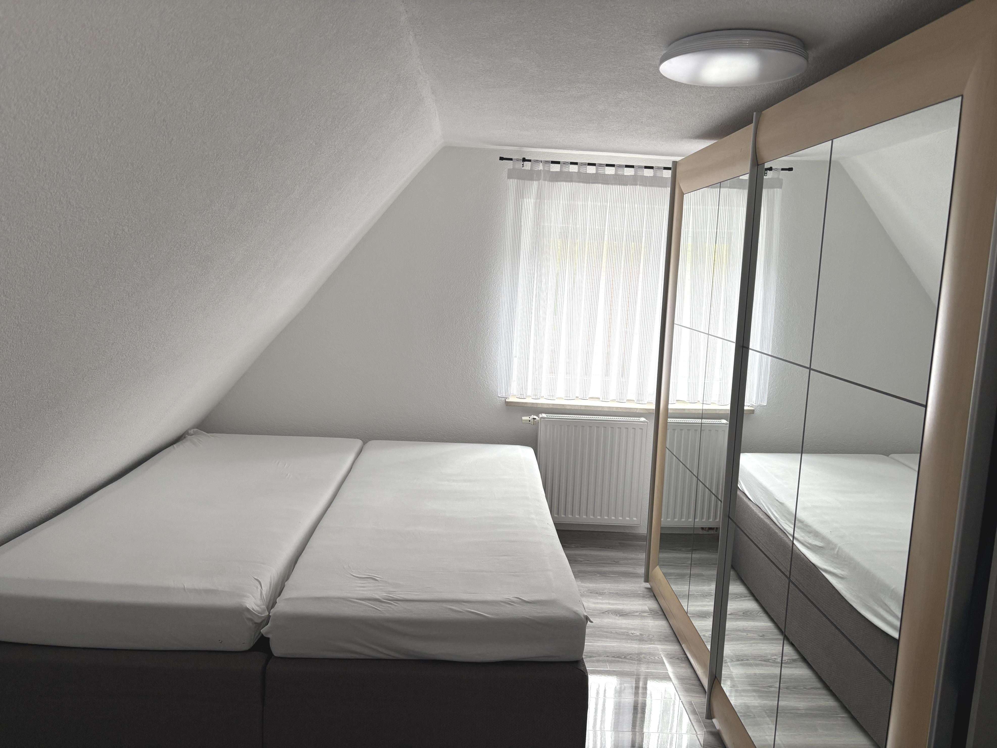 Immobilie in Erolzheim - Charmantes Einfamilienhaus mit Garten und Terrasse – Modernes Wohnen in ruhiger Lage - Bild 1