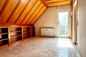 2 Raum Dachgeschosswohnung mit Balkon sowie PKW-Stellplatz in ordentlicher Wohnlage – Die vollständige Adresse der Immobilie erhältst du vom Anbieter., 40595 Hellerhof, Düsseldorf – Vorschaubild 5