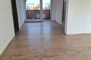 Renovierte 3-Zimmer-Wohnung mit zwei Balkonen und tollem Ausblick in Erlangen – Schallershofer Str. 46, 91056 Steinforst, Erlangen – Vorschaubild 3