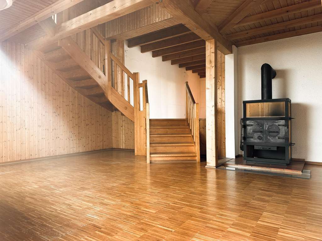 Immobilie in Baltmannsweiler - Viel Platz für die Familie - Bungalow mit Terrasse und schönem Blick ins Grüne - Bild 4