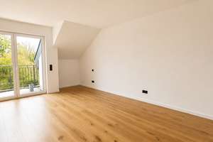 Modernes Eckhaus mit 7-Zimmern, Terasse, Balkon & Gemeinschaftgarten in Köln – Alexander-Petöfi-Platz 1, 50739 Longerich, Köln – Vorschaubild 12