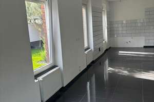 Geräumiges und neuwertiges 4-Zimmer-Haus mit gehobener Innenausstattung zur Miete in Krefeld – 47804 Kempener Feld/Baackeshof, Krefeld – Vorschaubild 3