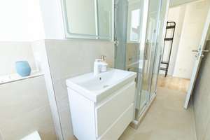 Neu renoviert, toll möbliert, 2-Zimmer mit SW-Balkon, Tageslichtbad und Fernblick! – Gasteiner Straße 15, 1279 Laubegast, Dresden – Vorschaubild 17