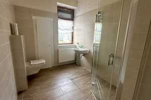 Zuhause selbst gestalten: Modernisierungsbedürftiges Zweifamilienhaus mit großem Potenzial – Leipzig (Kreis) – Vorschaubild 3