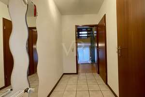 Raumwunder: Reihenmittelhaus im Split-Level mit Teilkeller in familiärem Wohnumfeld zu verkaufen! – Die vollständige Adresse der Immobilie erhältst du vom Anbieter., 30880 Laatzen – Vorschaubild 3