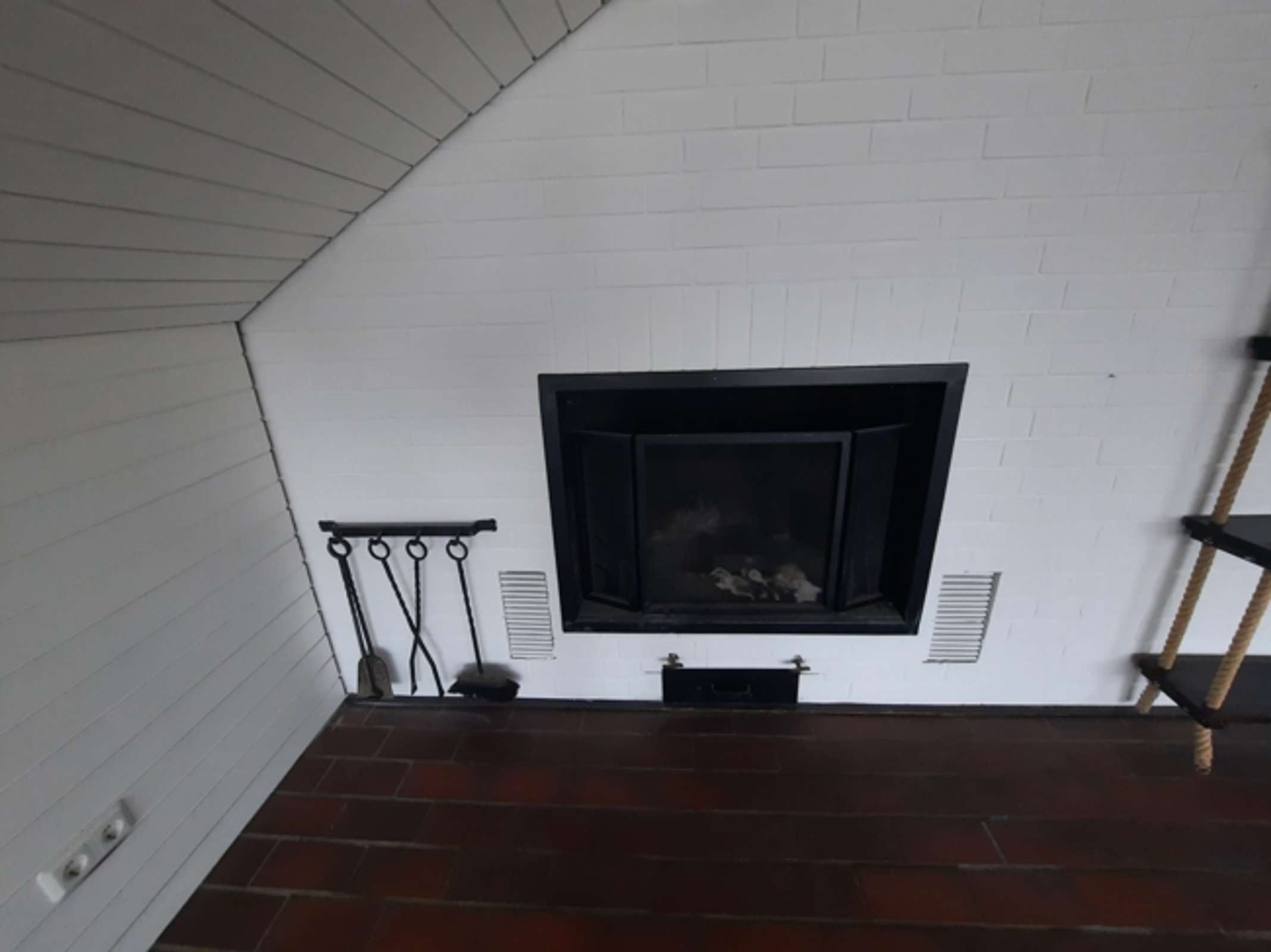 Attraktive und geräumige 4-Zimmer-Maisonette-Wohnung mit Loggia und Kamin in Göttingen