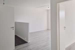 Familienfreundlich & gemütlich: Das perfekte Nest für Ihre Familie! 4-Zimmer-Wohnung! – Albert-Köhler-Straße 15, 9122 Morgenleite, Chemnitz – Vorschaubild 4