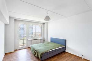 Vier Zimmer, alle mit Loggienzugang: Wohnen im 12. Stock, Berlin-Mitte – Die vollständige Adresse der Immobilie erhältst du vom Anbieter., 10117 Mitte (Ortsteil), Berlin – Vorschaubild 5