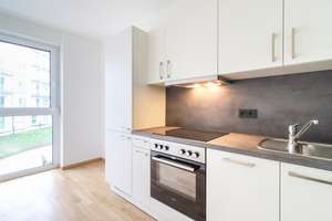 Sonnenlicht & Stil: großzügige Wohnung mit Balkon, moderner Küche und viel Komfort  *ERSTBEZUG* – Meta-Gadesmann-Str. 26, 60326 Gallus, Frankfurt am Main – Vorschaubild 9