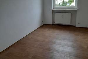 Helle 3-Zimmer-Wohnung mit Balkon im 1. OG in Kronach – Die vollständige Adresse der Immobilie erhältst du vom Anbieter., 96317 Kronach – Vorschaubild 1
