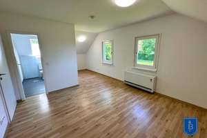 Ihr Rückzugsort im Grünen mit Kaminofen, Loggia und herrlicher Aussicht – Die vollständige Adresse der Immobilie erhältst du vom Anbieter., 72574 Bad Urach – Vorschaubild 12