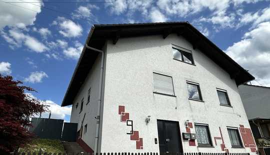 Bild von Freistehendes Einfamilienhaus (mit 3 Wohneinheiten) und großem Gartengrundstück in Waldems-Bermbach