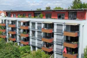 Zentrale Traumwohnung mit vielen Extras in moderner Wohnanlage